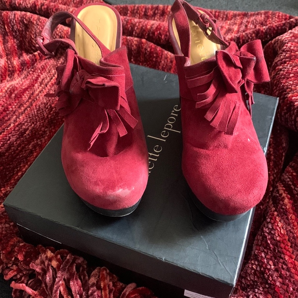 Size 10 Nanette Lepore Addicted to you wedge, Color Dark Rust. Style: 12:F-008A